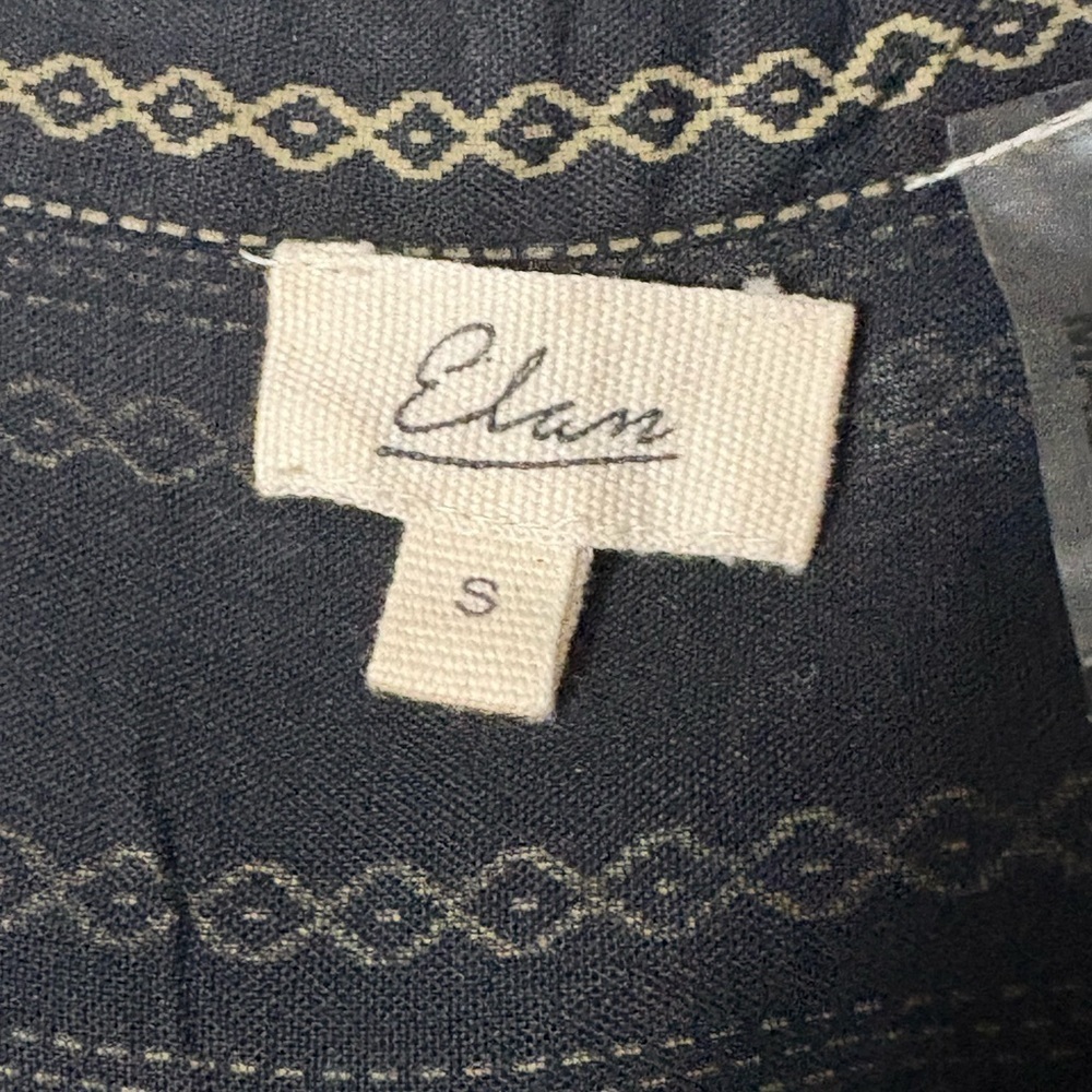 Elan Tiered, Bell Sleeve Babydoll Swing Black and Tan Dress. Pockets, Split Neck - Picture 8 of 15